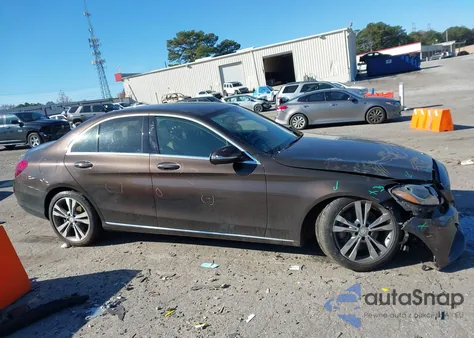 2015 Mercedes-Benz C 300 4Matic из США, поврежденный, VIN 55SWF4KB9FU039645